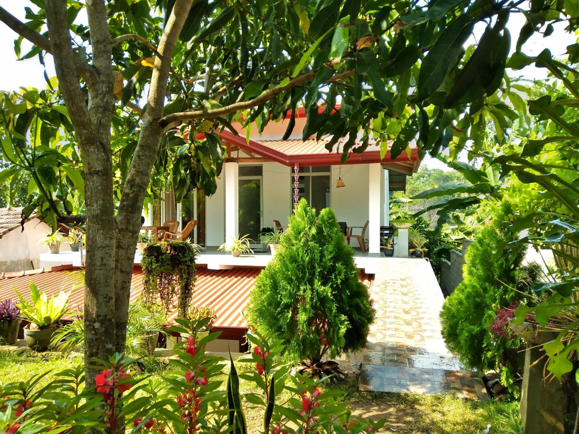 Sandhara Home Stay Tangalle Room photo